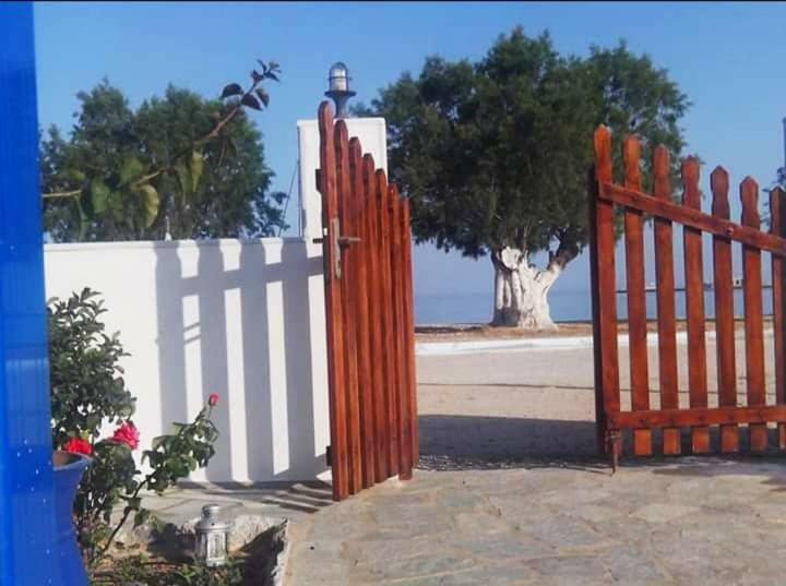 Ninemia Studios Serifos Island ภายนอก รูปภาพ
